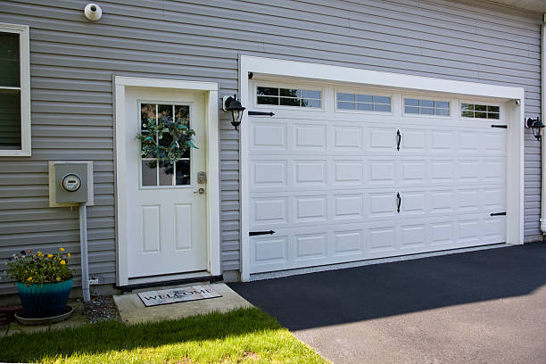 24/7 Emergency Garage Door Panel Replacement experts in Lewis County County, ID